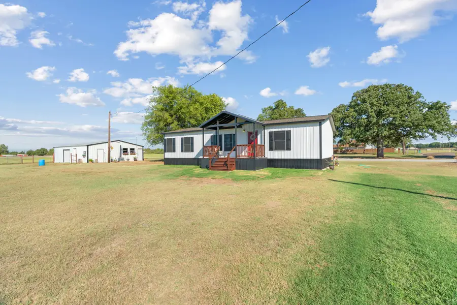 196 Mcgoodwin Street, Aurora, TX 76078 - Image #2