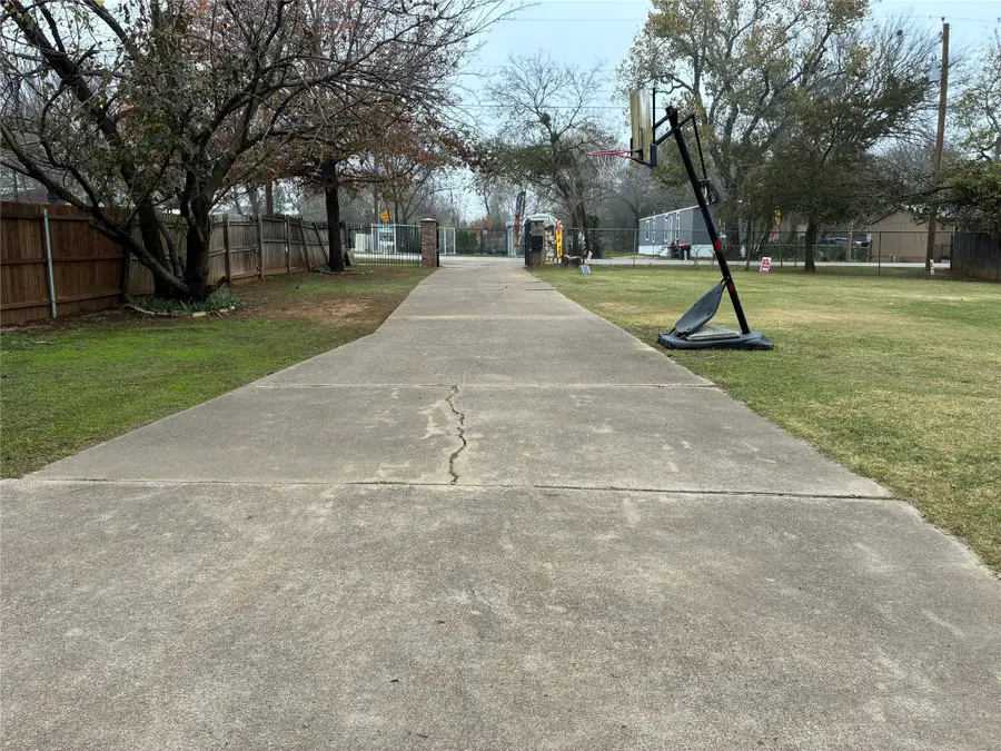 8430 Retta Mansfield Road, Mansfield, TX 76063 - Image #3