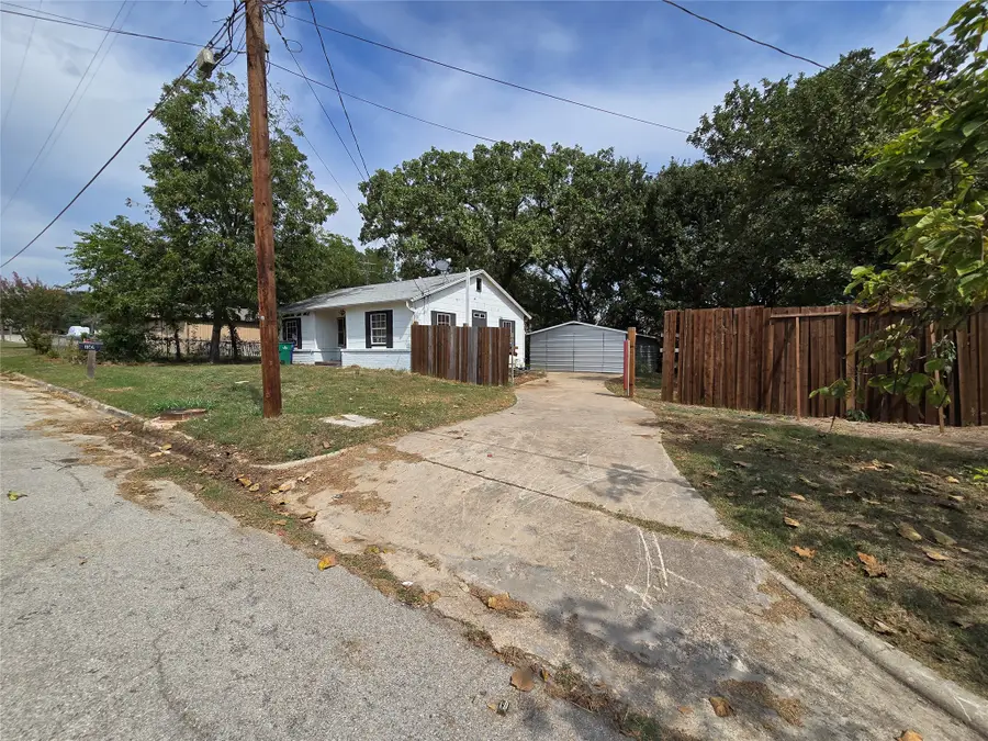 1106 14th Street, Bridgeport, TX 76426 - Image #3