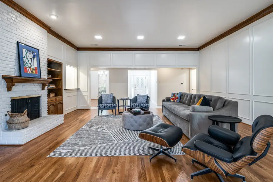 6315 Brook Lake Drive, Dallas, TX 75248 - Image #3