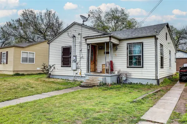 1306 N Clements Street, Gainesville, TX 76240
