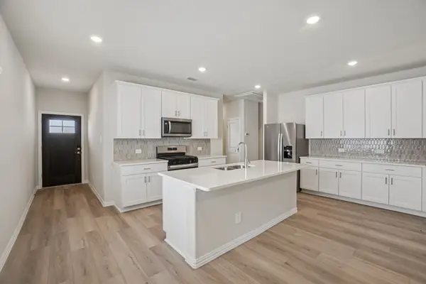 816 Sunflower Road, Lavon, TX 75166