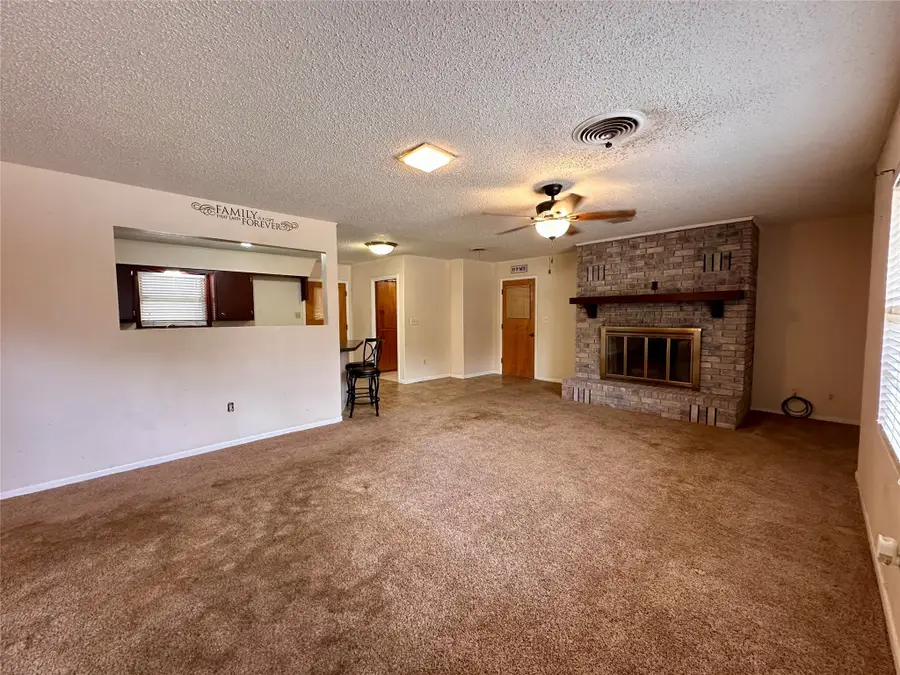 603 W Mclain Street, Seymour, TX 76380 - Image #2