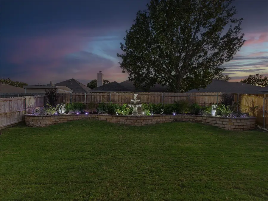 1704 Heron Drive, Aubrey, TX 76227 - Image #2