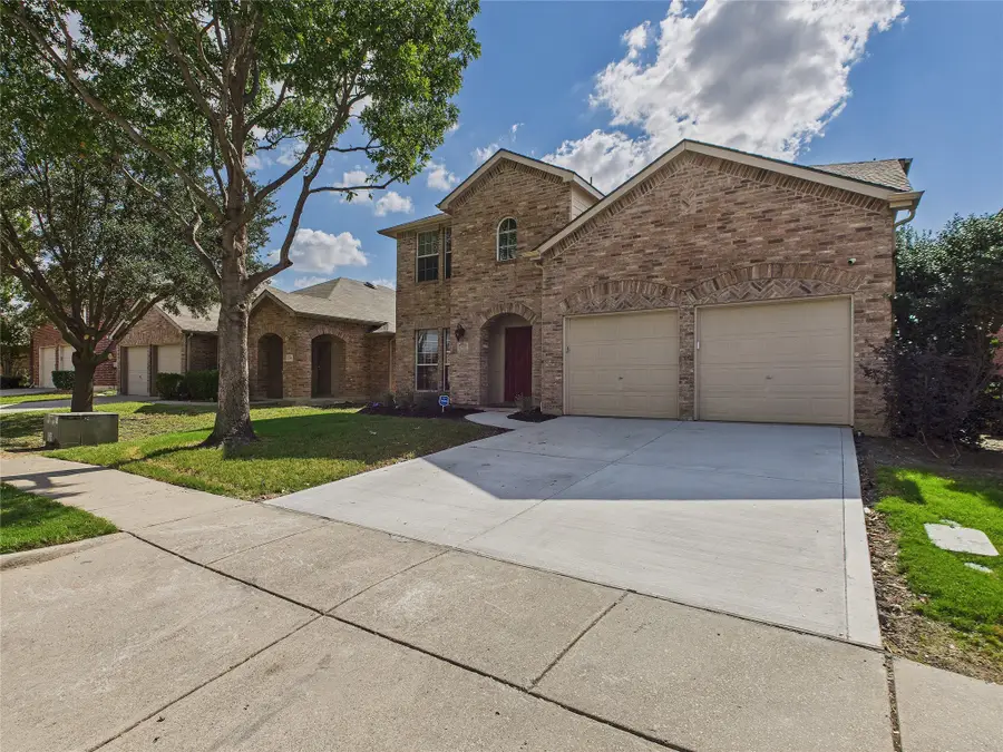 1704 Heron Drive, Aubrey, TX 76227 - Image #3