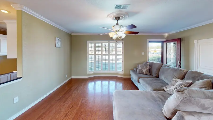 2032 S China, Brady, TX 76825 - Image #2