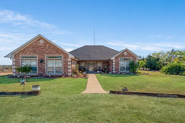 600 County Road 17050, Deport, TX 75435