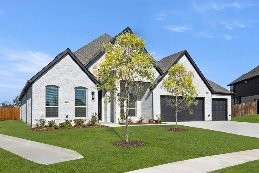 1915 Silvercreek Lane, Cedar Hill, TX 75104 - Image #2