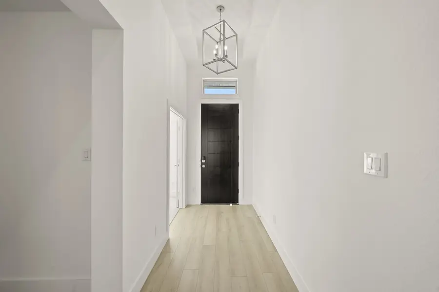 1915 Silvercreek Lane, Cedar Hill, TX 75104 - Image #3