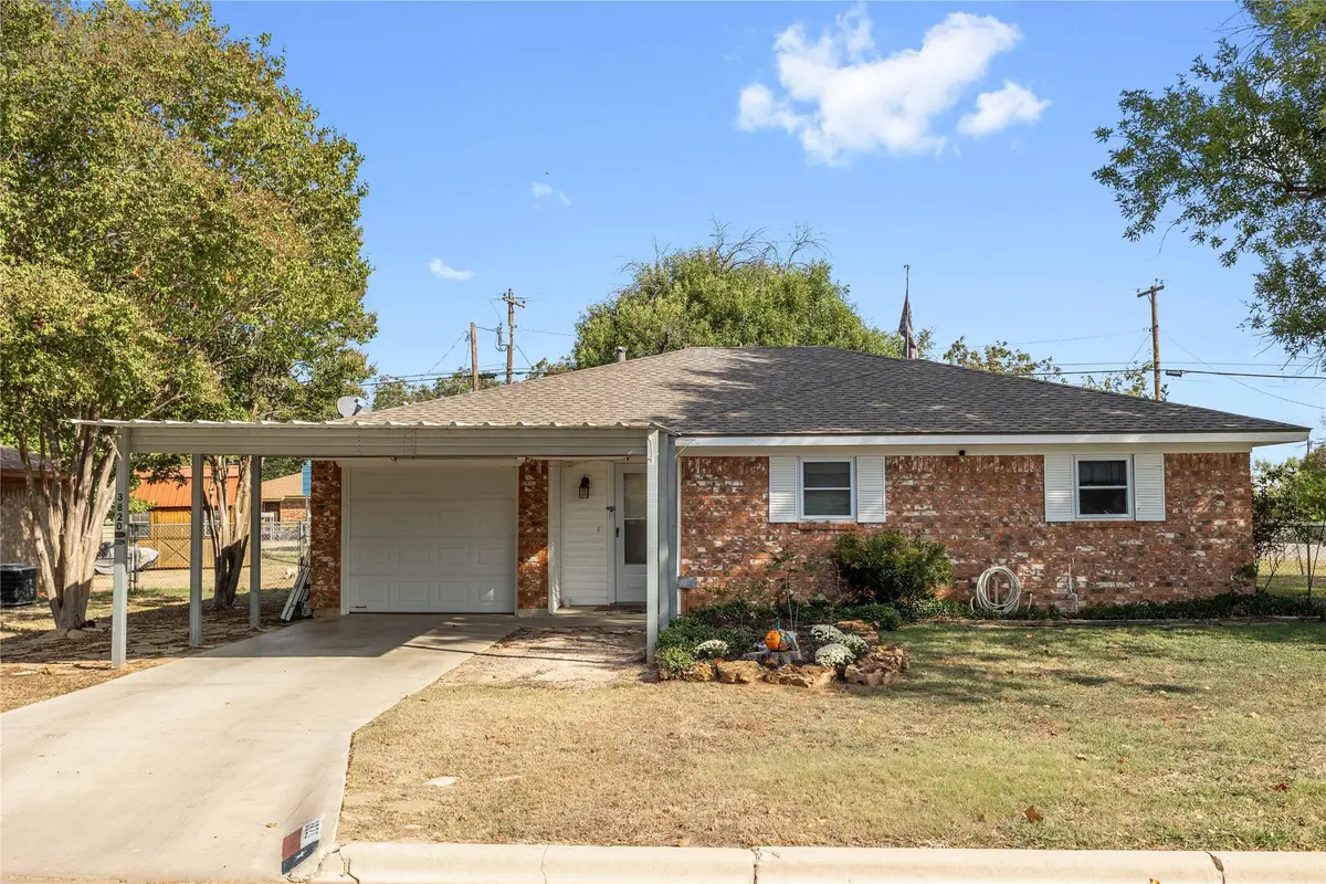 3820 Country Side Drive, Brownwood, TX 76801 - Image #1