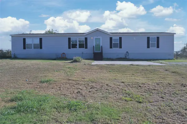 6413 Friesian Drive, Godley, TX 76044