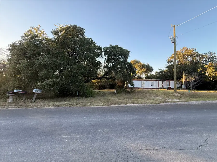 205 Water View Drive, Whitney, TX 76692 - Image #3