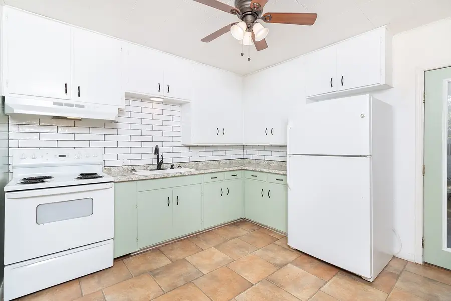 909 Calcutta, Brady, TX 76825 - Image #3