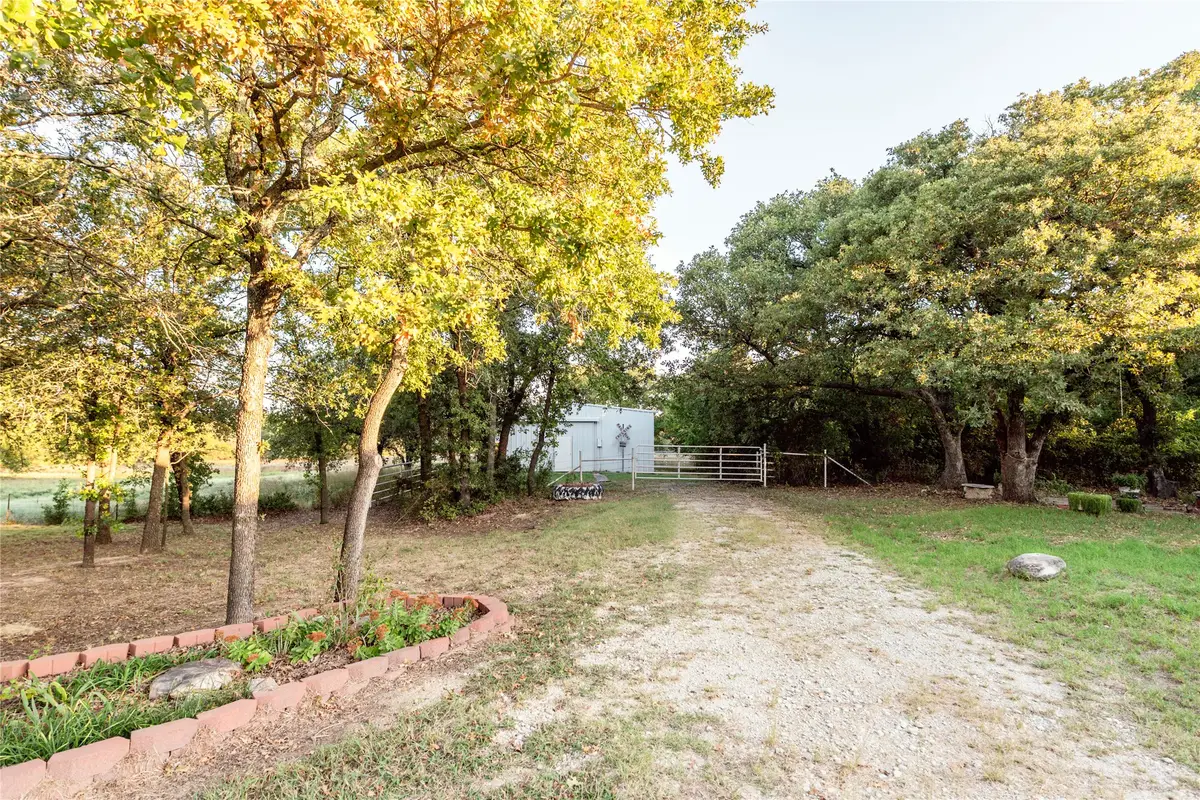 2998 Old Bonita Road, Nocona, TX 76255 - Image #1