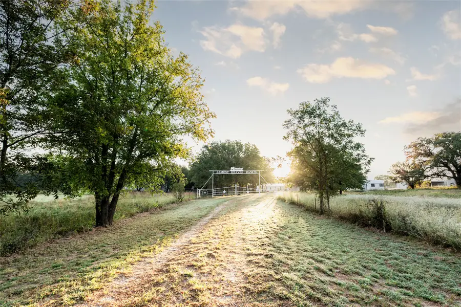 2998 Old Bonita Road, Nocona, TX 76255 - Image #2