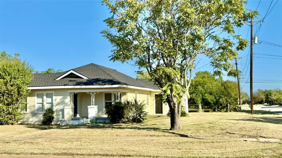 1123 3rd Street, Graham, TX 76450 - Image #2