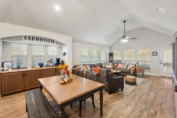 4021 Grove Valley Road, Midlothian, TX 76065