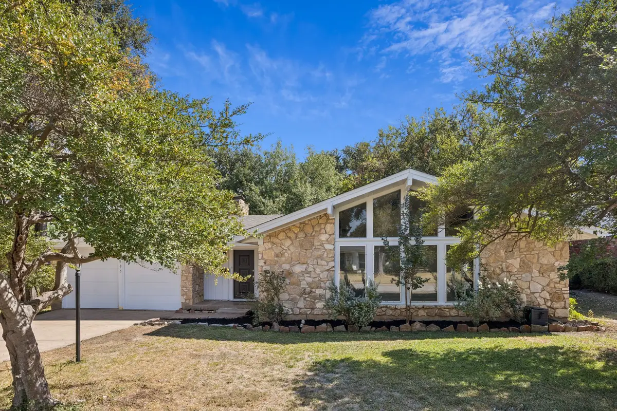 805 Raintree Road, Fort Worth, TX 76103 - Image #1