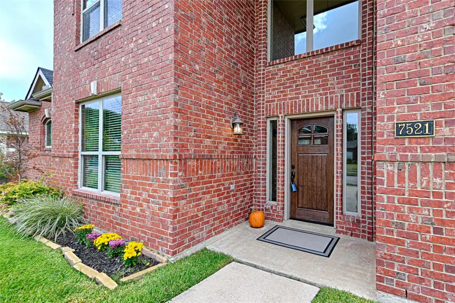 7521 Lagoon Drive, Rowlett, TX 75088 - Image #3