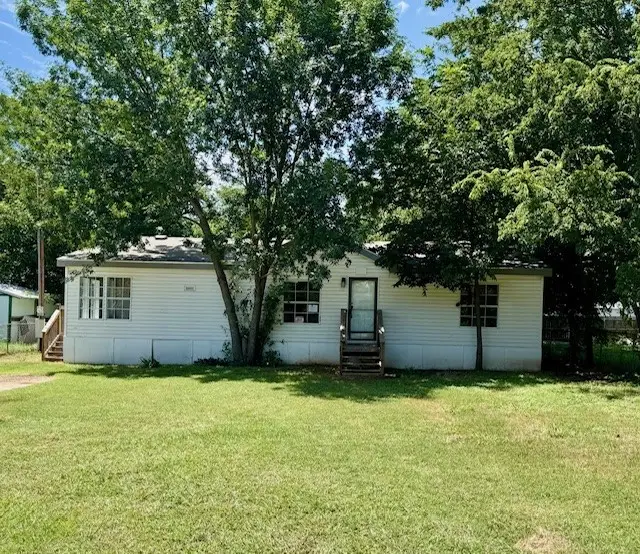 1518 Lands End Street, Granbury, TX 76048 - Image #1