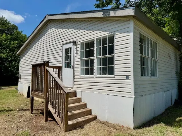 1518 Lands End Street, Granbury, TX 76048 - Image #3