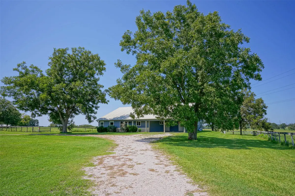 15989 State Highway 30, Richards, TX 77873 - Image #1