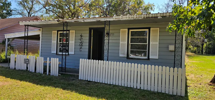 1713 W Frank Street, Grand Saline, TX 75140 - #2