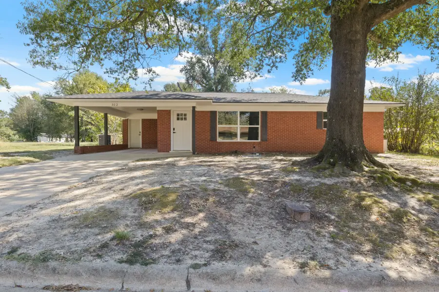 312 Willow Street, Hughes Springs, TX 75656 - #2