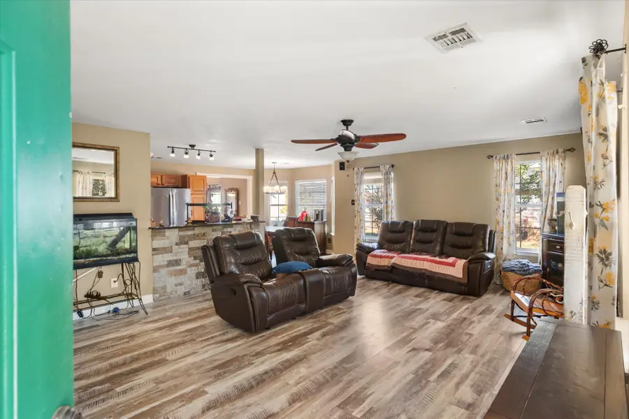 7811 E Fm 917, Alvarado, TX 76009 - Image #2