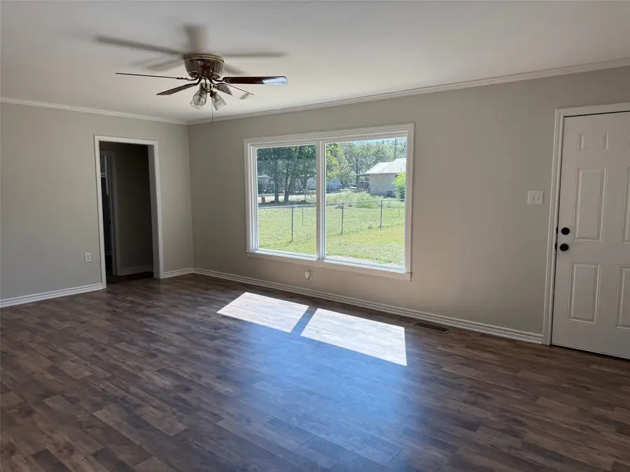 806 Avenue A, Valley Mills, TX 76689 - Image #2