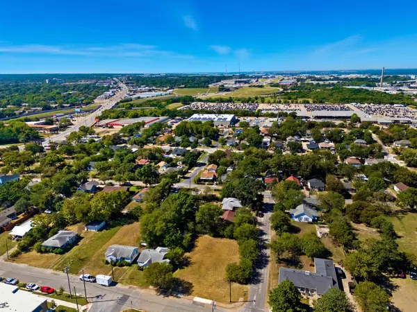 1707 N Montclair Avenue, Dallas, TX 75208