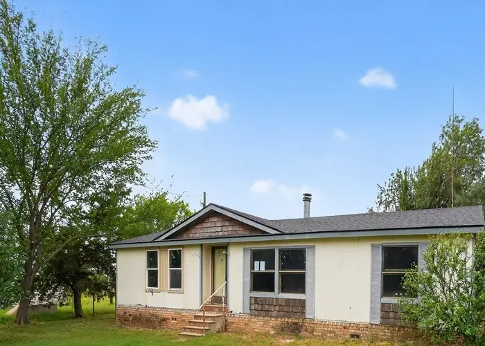 820 Orchard Road, Bowie, TX 76230 - Image #2