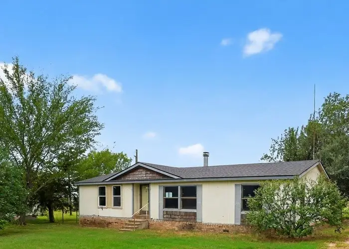 820 Orchard Road, Bowie, TX 76230 - Image #3