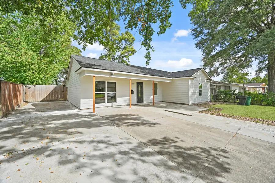 10211 Glenmawr Drive, Houston, TX 77075 - Image #2