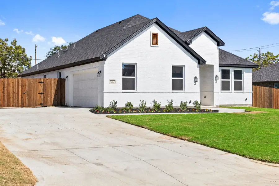 1217 Gannon Lane, Desoto, TX 75115 - Image #3