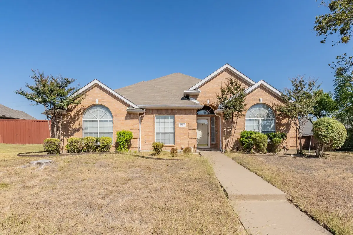 1709 Plum Creek Drive, Desoto, TX 75115 - Image #1