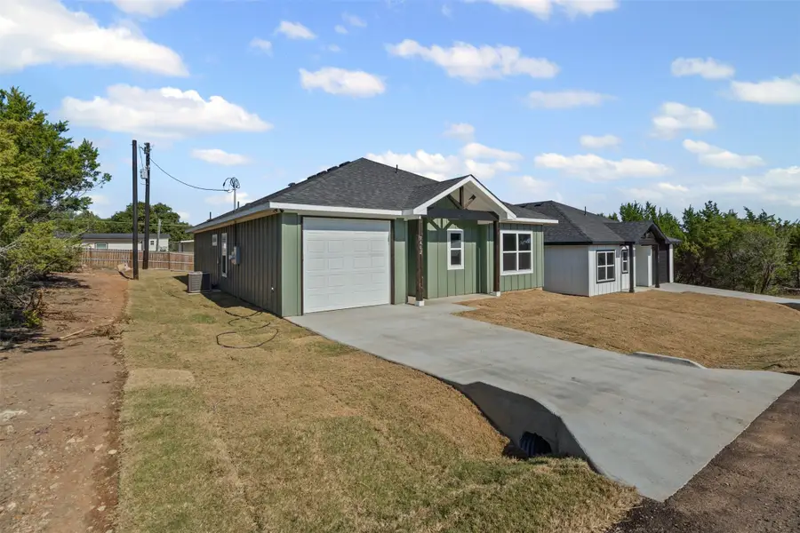 3402 Hilltop Road, Granbury, TX 76048 - Image #2