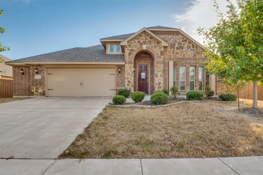 1914 Maplewood Drive, Glenn Heights, TX 75154 - Image #2