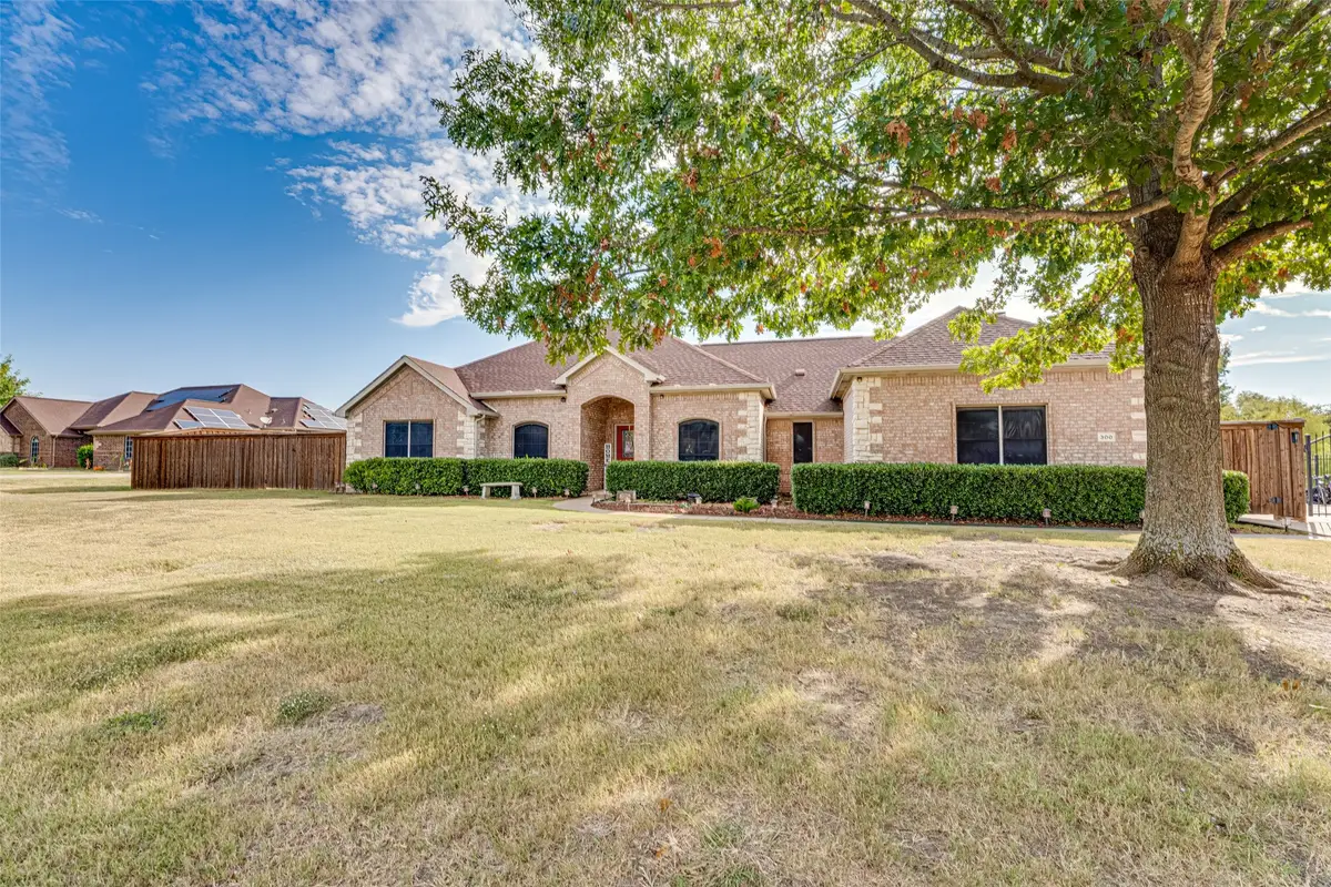 300 Springfield Lane, Red Oak, TX 75154 - Image #1