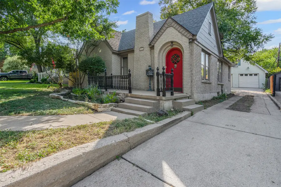 2312 Carleton Avenue, Fort Worth, TX 76107 - Image #2