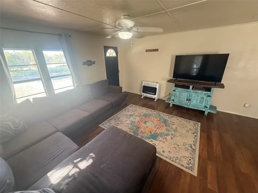 511 W Navasota Street, Groesbeck, TX 76642 - Image #3