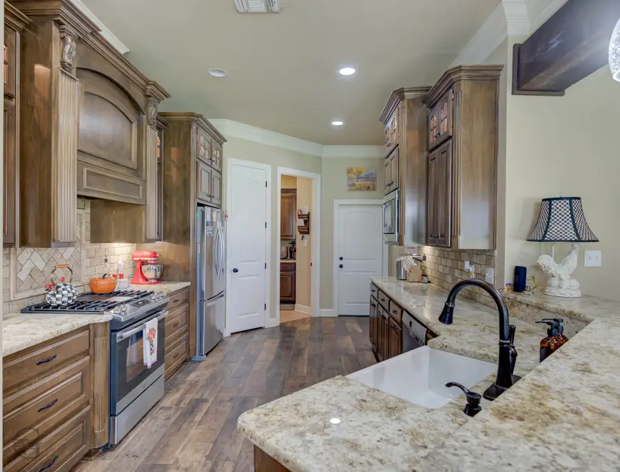 686 Dumaine Drive, Bossier City, LA 71111 - Image #2