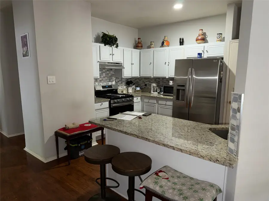 111 N Willomet Avenue, Dallas, TX 75208 - Image #2