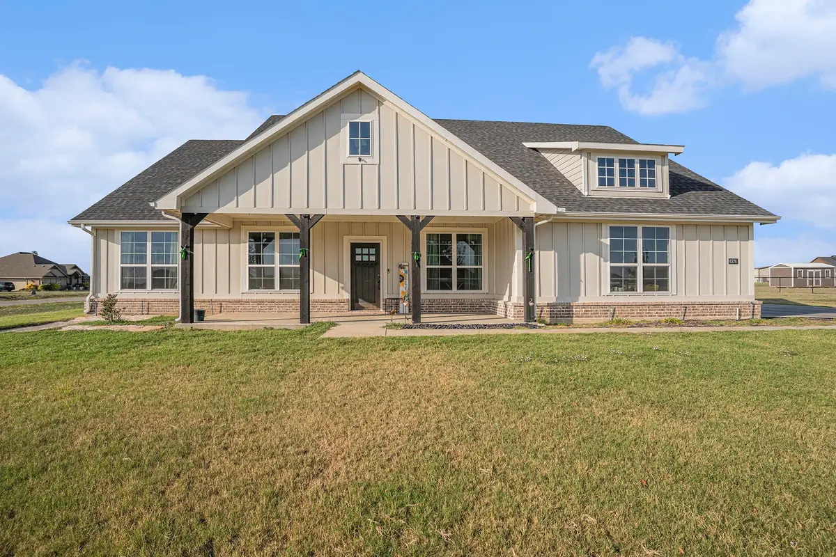 6376 Rhoden Avenue, Godley, TX 76044 - Image #1