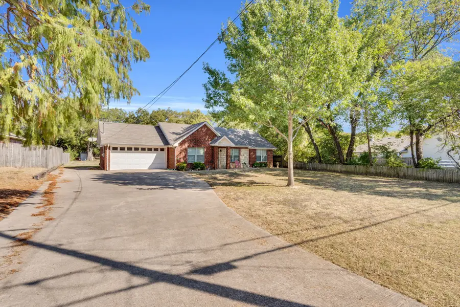 412 W 3rd Street, Kennedale, TX 76060 - Image #2