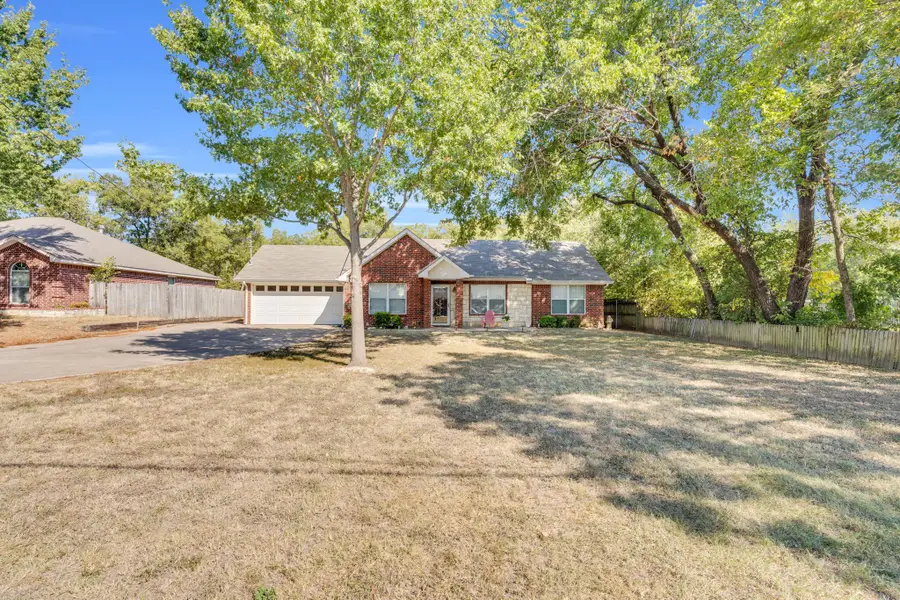 412 W 3rd Street, Kennedale, TX 76060 - Image #3