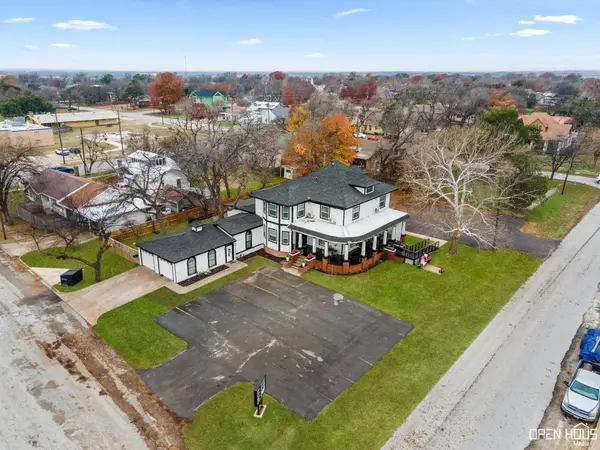 405 W Gilbert Street, Henrietta, TX 76365