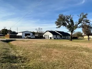 700 Arapaho Drive, Tioga, TX 76271 - Image #3