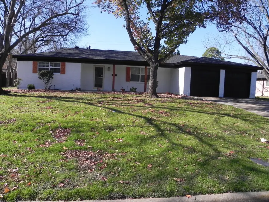 121 N Wisteria Street, Mansfield, TX 76063 - Image #3