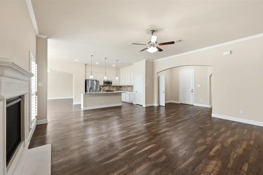 2947 Muirfield Avenue, Grand Prairie, TX 75104 - Image #2